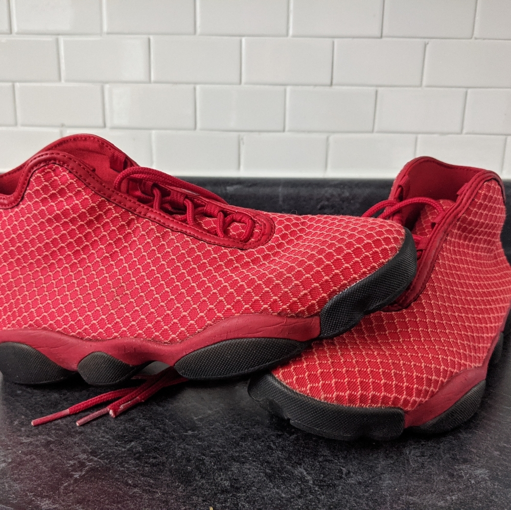 Jordan Horizon "Gym Red"